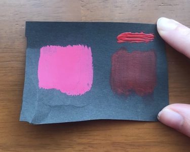 黒い画用紙に絵具は発色するか検証